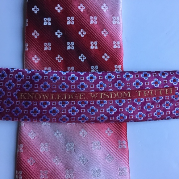 ROBERT GRAHM lovely shades of red striped Silk Tie made in Los Angeles  USA 🇺🇸 - Picture 3 of 7